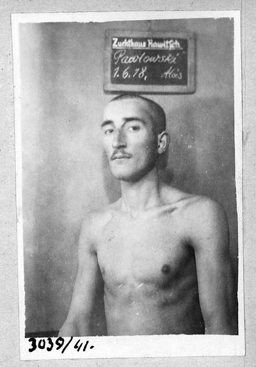 Häftlingsfoto von Alojzy Pawłowski, der als homosexuell verfolgt wurde